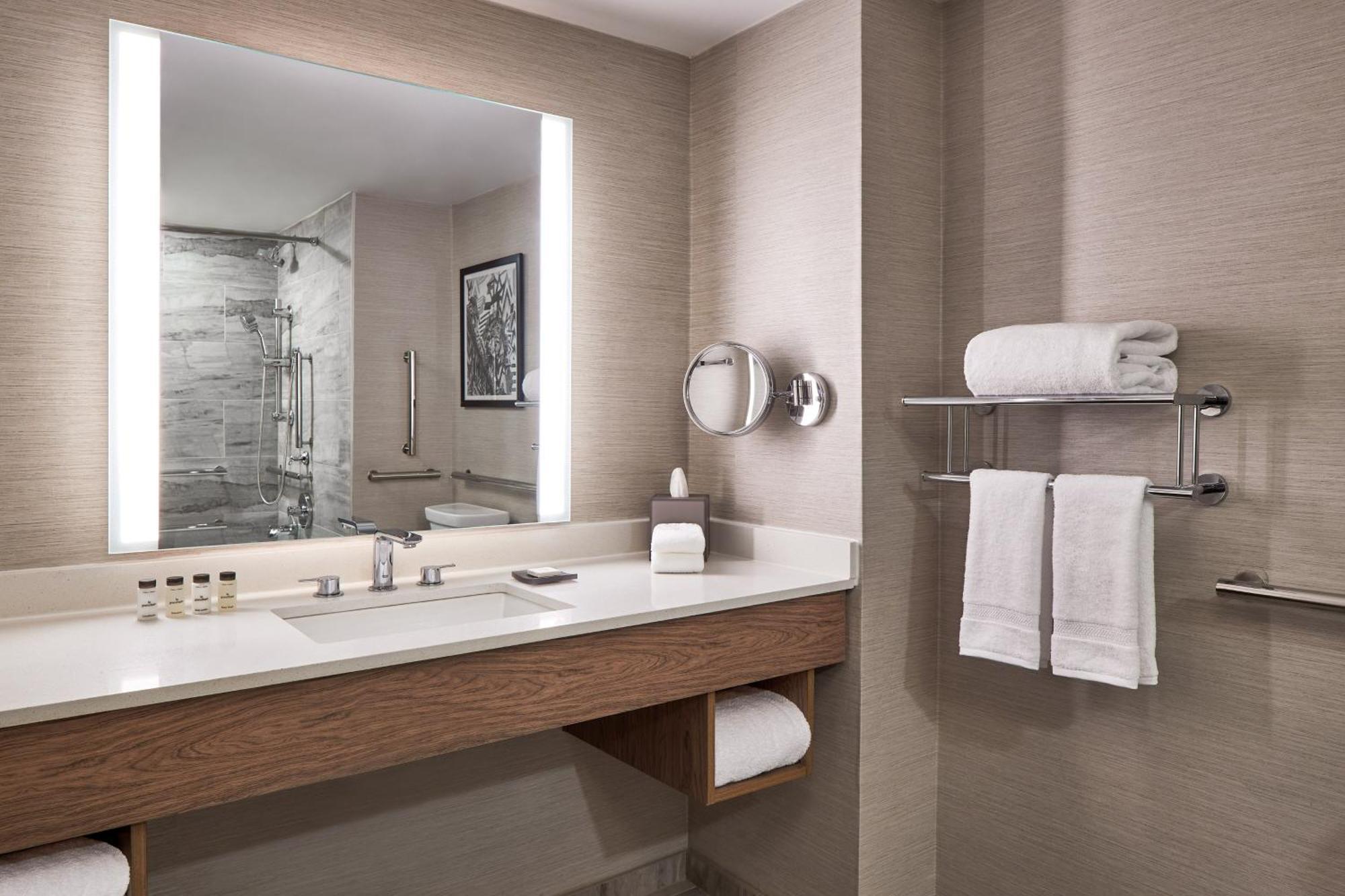 Sheraton Richmond Airport Hotel Sandston Dış mekan fotoğraf